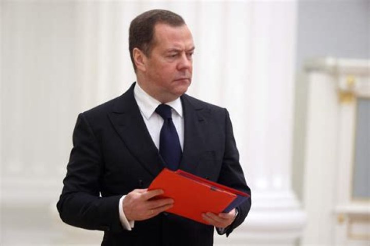 
Is Dmitry Medvedev’s brother Daniil Medvedev? Dmitry’s Resignation: Why Did He Do It? 