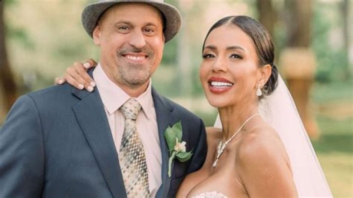 Is gino still married?