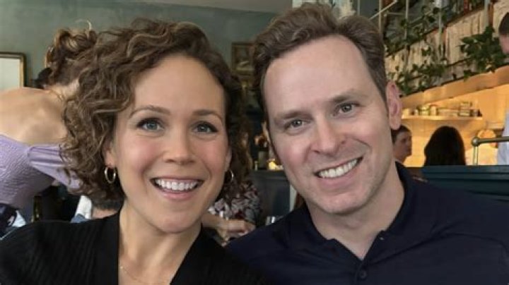 Is Hallmark Actress Erin Krakow Married? Who Is She Dating In 2022?