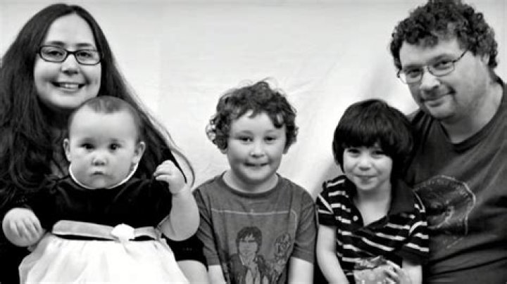 
Is Jennifer Neville-Lake Still Married To Edward Lake? Her Relationship And Facebook Bio 