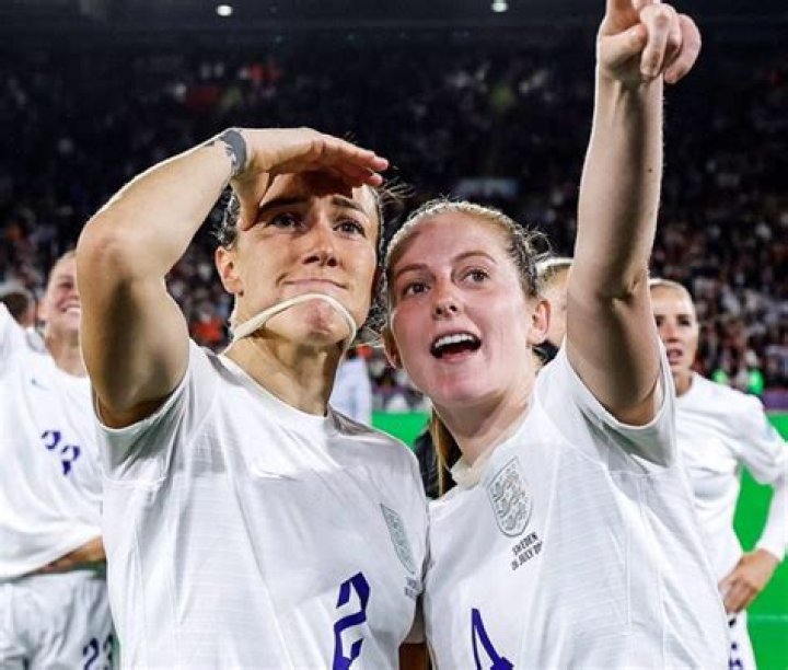 
Is Keira Walsh Lucy Bronze’s Partner? 