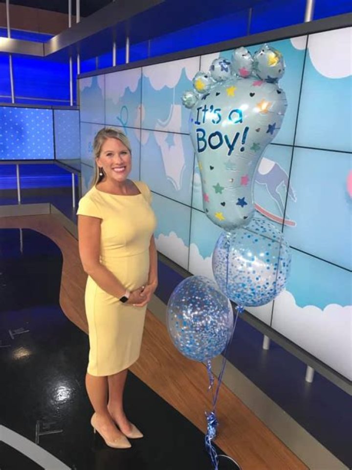 Is Laura Hutchinson Pregnant? How Old Is The WTNH Journalist? Age and Husband