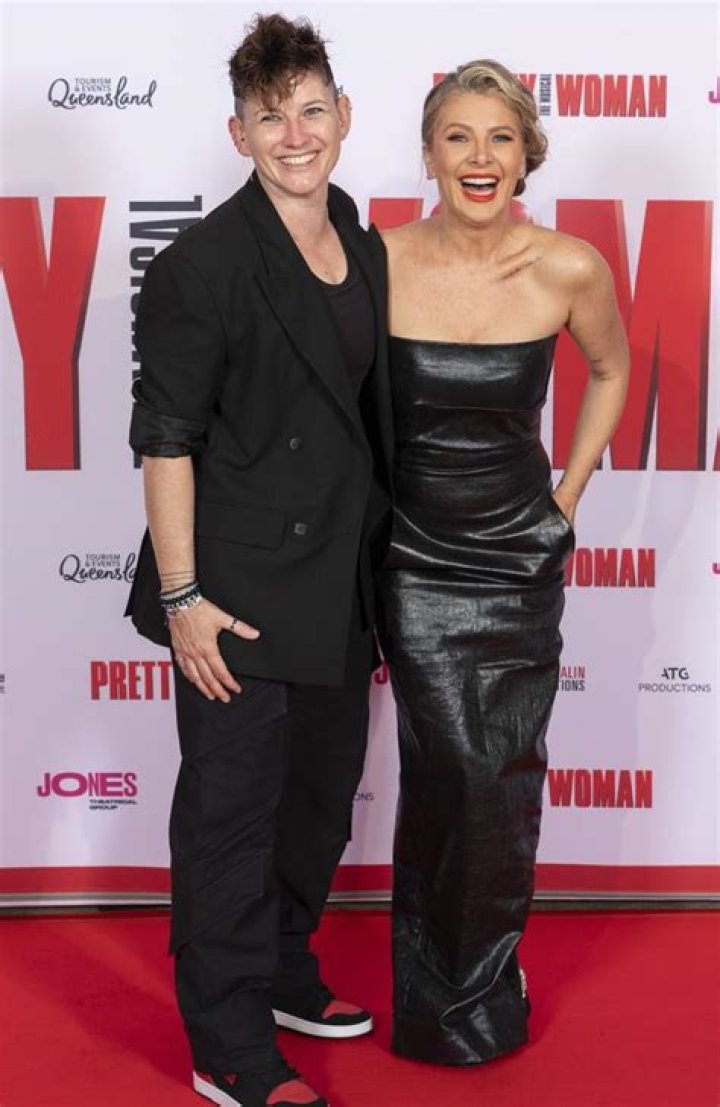 
Is Natalie Bathingswaite Lesbian? Who is Natalie Bathingswaite? 