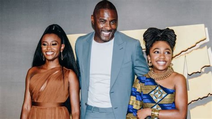 
Iyana Halley From Abbott Elementary Is 29 Years Of Age, Her Husband or Boyfriend and Career 