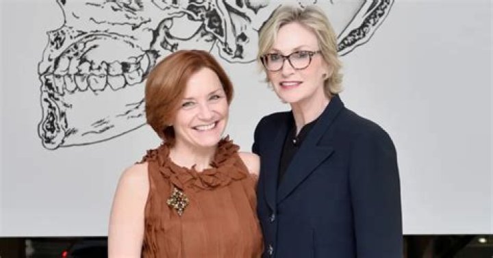 Jane Lynch Height, Weight, Net Worth, Age, Birthday, Wikipedia, Who, Nationality, Biography