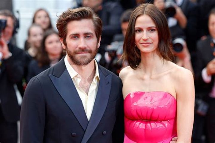 
Jeanne Cadieu Racist Allegations, What Did Jake Gyllenhaal Girlfriend Say? 