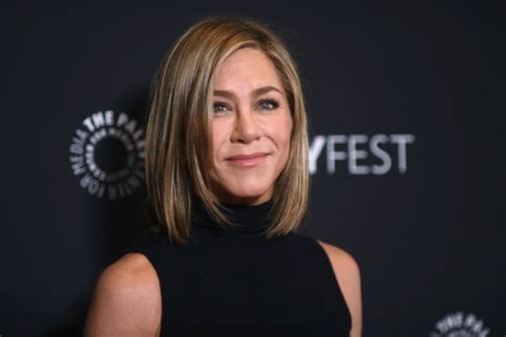 
Jennifer Aniston’s Net Worth: How Rich Is She? Lifestyle & Career Highlights 