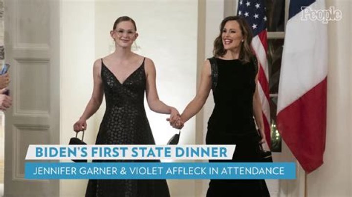 
Jennifer Garner’s Teenage Daughter Violet Looks All Grown Up at the White House in Rare Appearance 