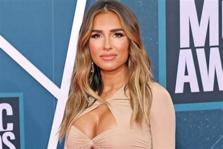 
Jessie James Decker Says She and Husband ‘Tune Out the Noise’ Following Backlash Over Kids’ Abs 
