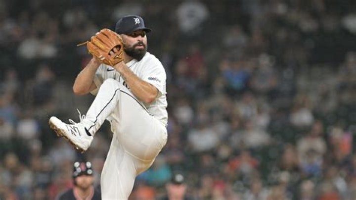 
Jose Urquidy Height, Weight, Net Worth, Age, Birthday, Wikipedia, Who, Nationality, Biography 