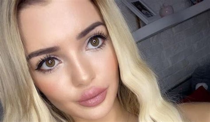 
Justyna Jalowiecka Height, Weight, Net Worth, Age, Birthday, Wikipedia, Who, Nationality, Biography 