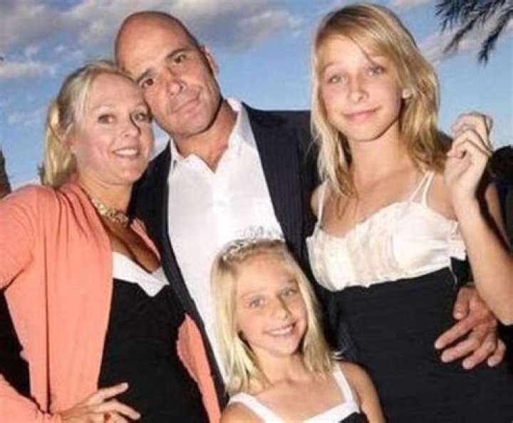 
Karin Rutten Height, Weight, Net Worth, Age, Birthday, Wikipedia, Who, Nationality, Biography 