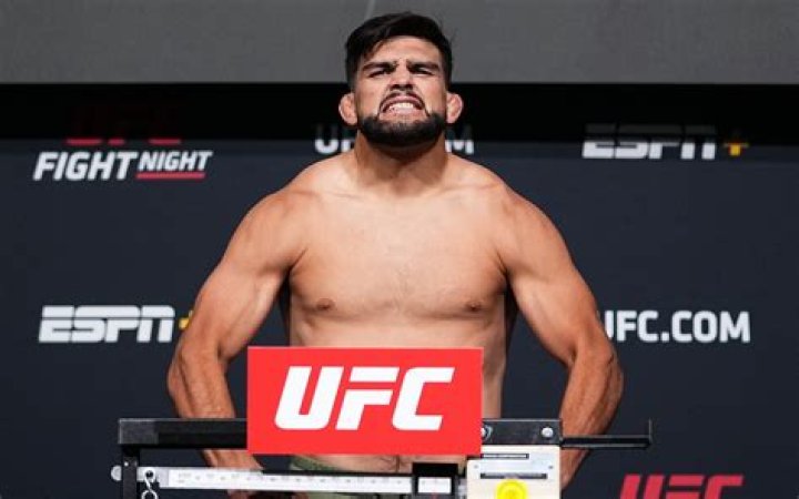 Kelvin Gastelum Height, Weight, Net Worth, Age, Birthday, Wikipedia, Who, Nationality, Biography