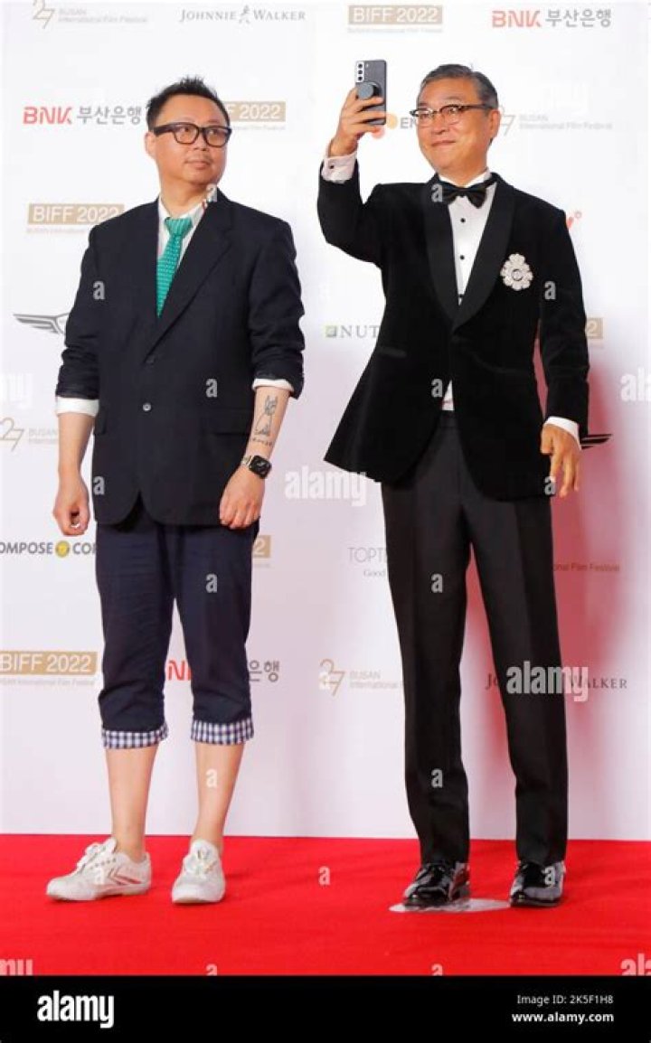 
Kim Eui-sung Height, Weight, Net Worth, Age, Birthday, Wikipedia, Who, Nationality, Biography 