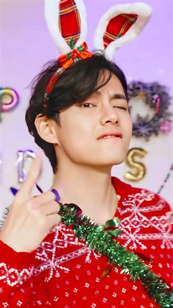 
Kim Tae-hyung’s surprise Christmas gift to ARMY 