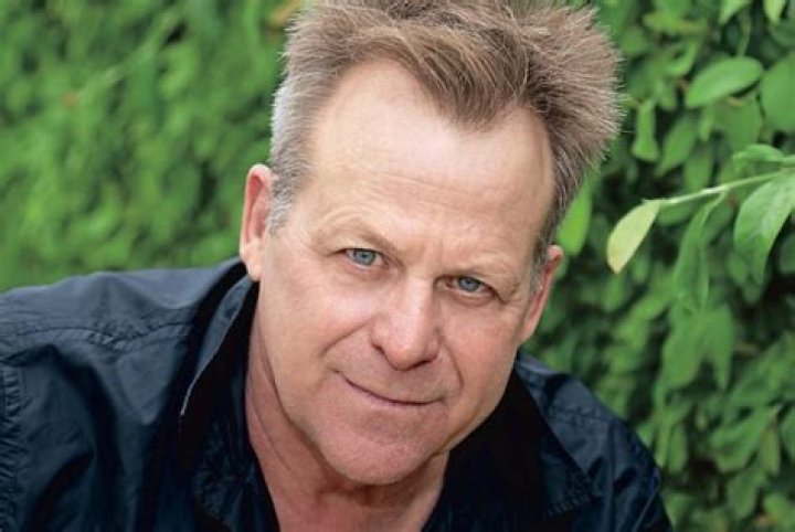 Kin Shriner Net Worth, Spouse, Biography. Is he married?