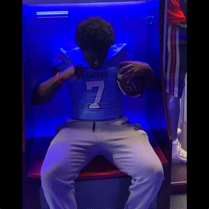 
Kirby Burgess Height, Weight, Net Worth, Age, Wiki, Who, Instagram, Biography 