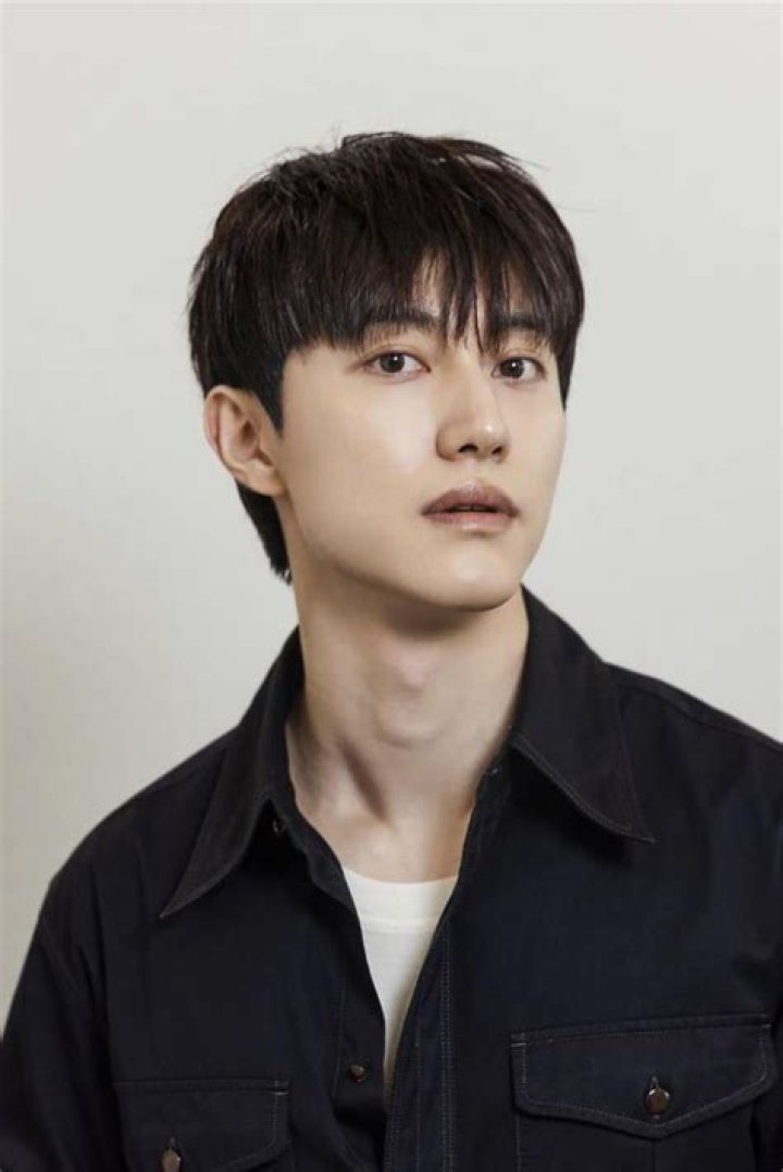 
Kwak Dong Yeon Height, Weight, Net Worth, Age, Birthday, Wikipedia, Who, Nationality, Biography 