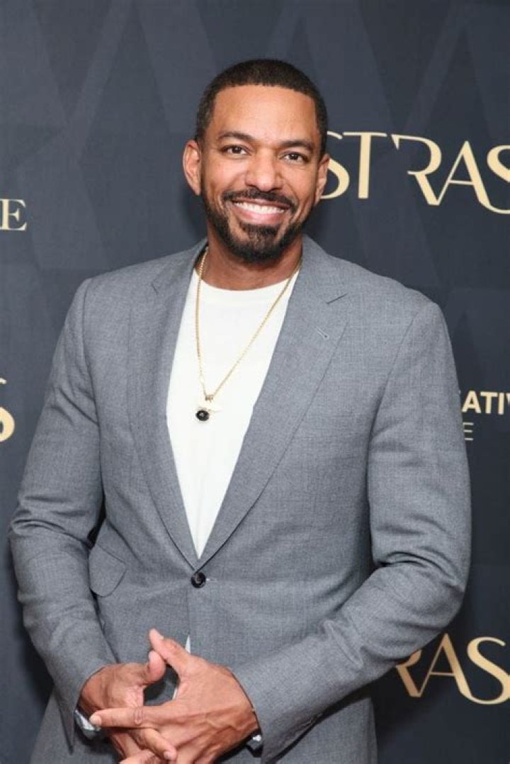 
Laz Alonso Height, Weight, Net Worth, Age, Birthday, Wikipedia, Who, Nationality, Biography 