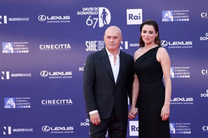 
Luisa Azevedo Height, Weight, Net Worth, Age, Birthday, Wikipedia, Who, Nationality, Biography 