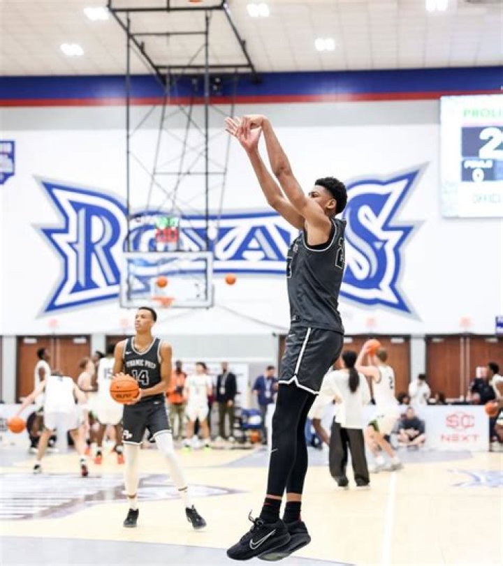 Marcus Spears Height, Weight, Net Worth, Age, Birthday, Wikipedia, Who, Instagram, Biography