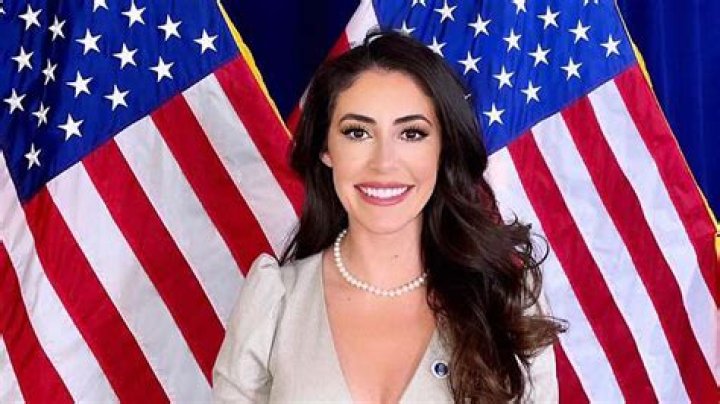 
María Paulina Height, Weight, Net Worth, Age, Birthday, Wikipedia, Who, Nationality, Biography 