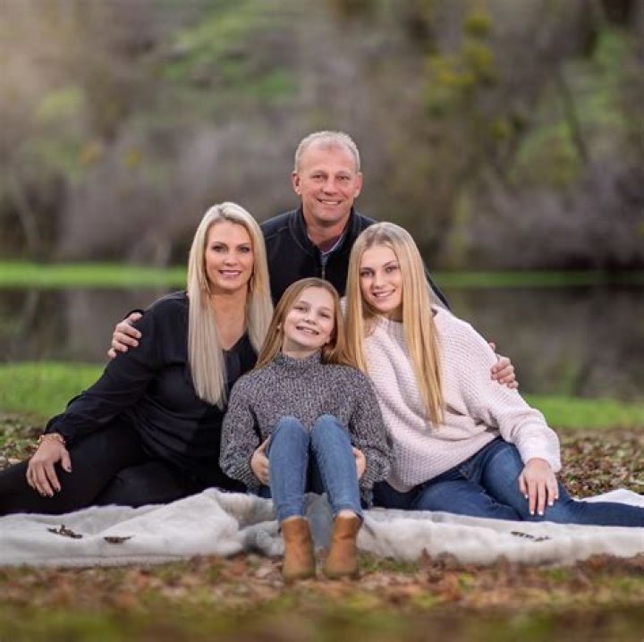 
Mark Cuban Son Jake Cuban and Daughters Alexis and Alyssa Are TikTok Famous 