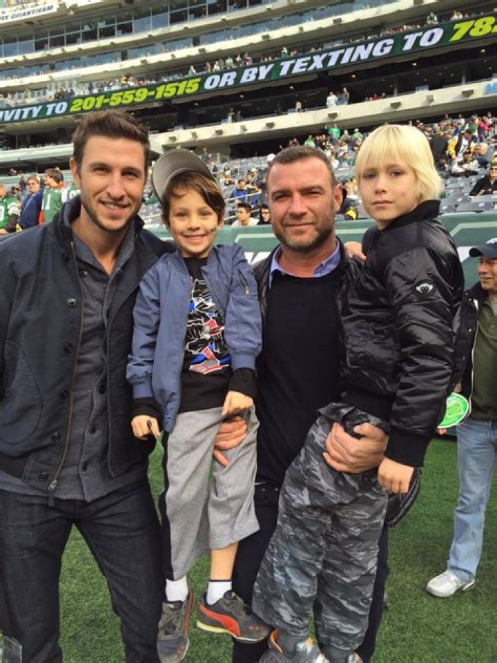 
Meet Pablo Schreiber Brother Will Schreiber- Details To Know About His Siblings 