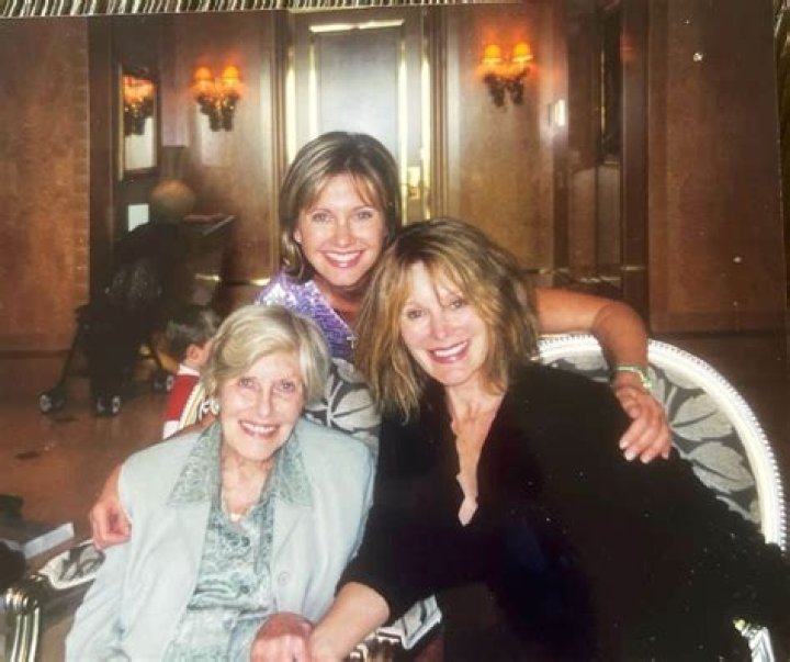 Meet Tottie Goldsmith’s Parents: Rona Newton-John And Brian Goldsmith