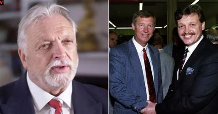 
Michael Knighton Claims Man Utd Takeover Bid Is ‘Moving Forward’ 