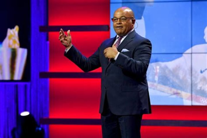 Mike Tirico Height, Weight, Net Worth, Age, Birthday, Wikipedia, Who, Nationality, Biography