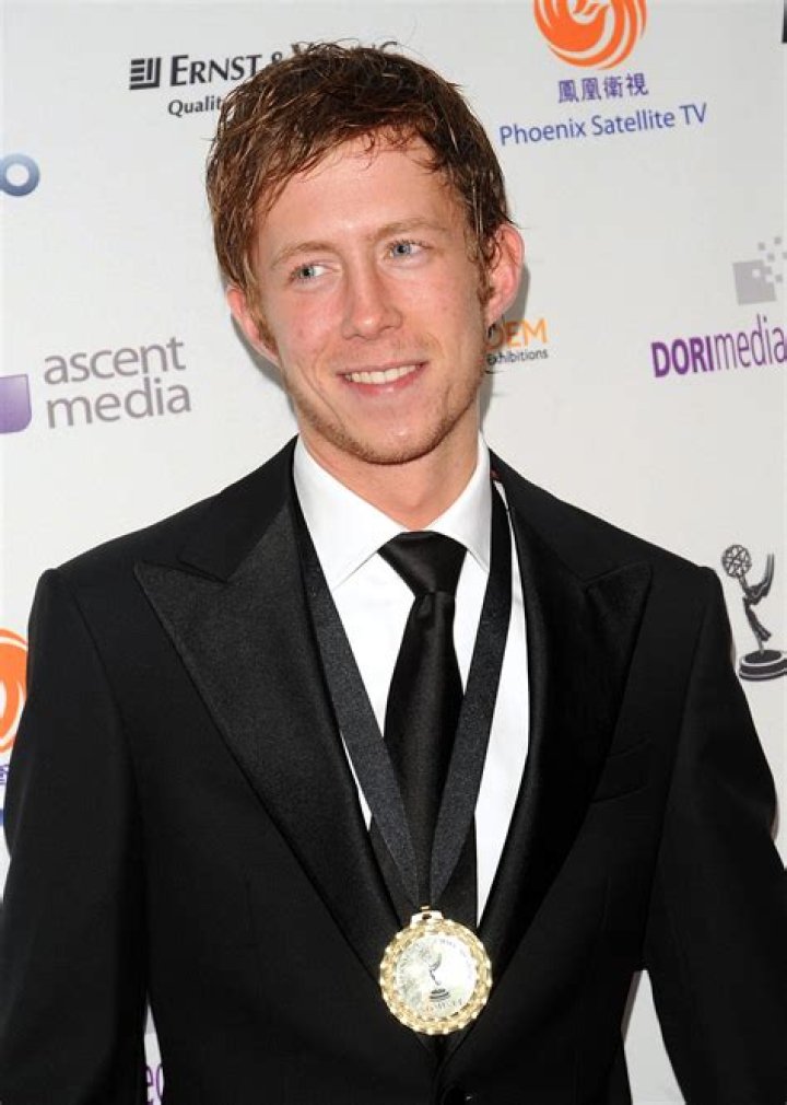 Mitchell Hoog Height, Weight, Net Worth, Age, Birthday, Wikipedia, Who, Instagram, Biography