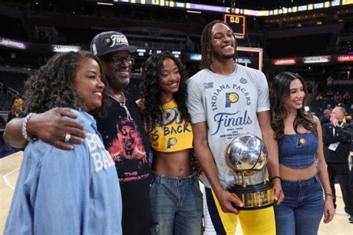
Myles Turner And His Sister My’a Call Each Other Travel Buddies 