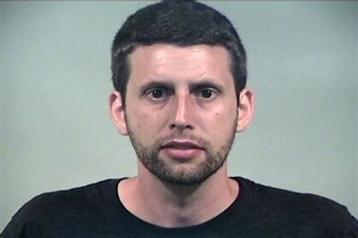 
N.J. Mom Is Fatally Shot by Retired Police Officer Ex-Boyfriend, Who Then Turns Gun on Himself 