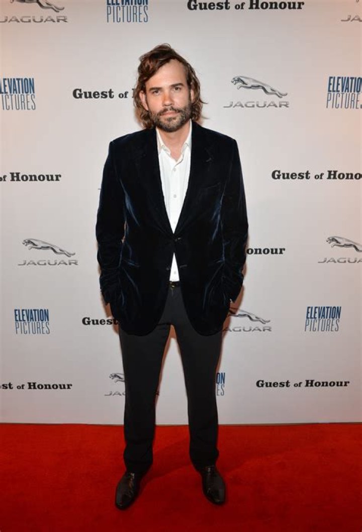 Nathan Sutherland Height, Weight, Net Worth, Age, Birthday, Wikipedia, Who, Nationality, Biography