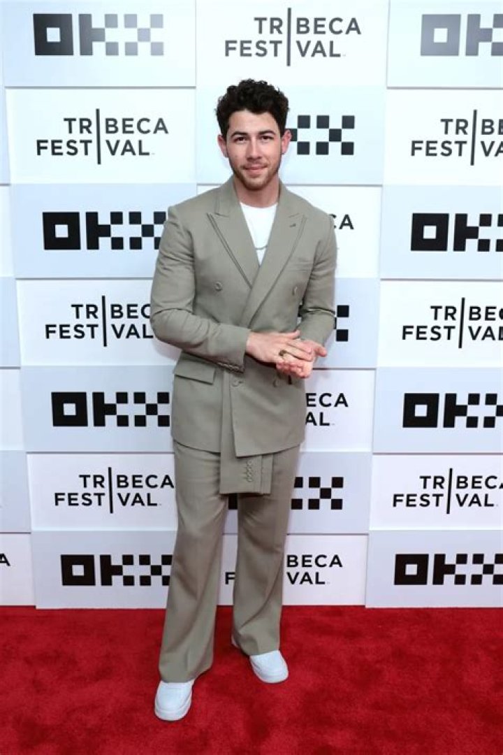 Nick Jonas Height, Weight, Net Worth, Age, Birthday, Wikipedia, Who, Nationality, Biography