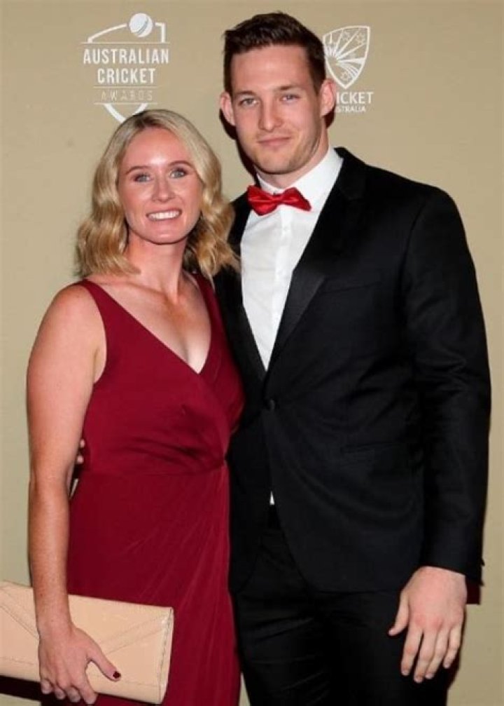 
Nicola Mooney Height, Weight, Net Worth, Age, Birthday, Wikipedia, Who, Nationality, Biography 