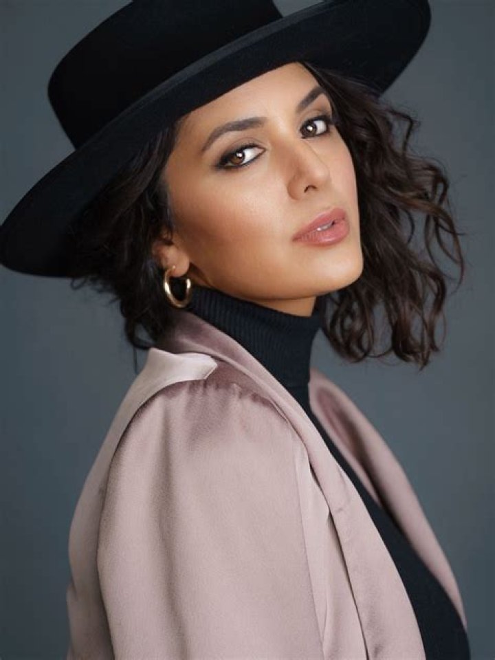 Niousha Noor Height, Weight, Net Worth, Age, Birthday, Wikipedia, Who, Instagram, Biography