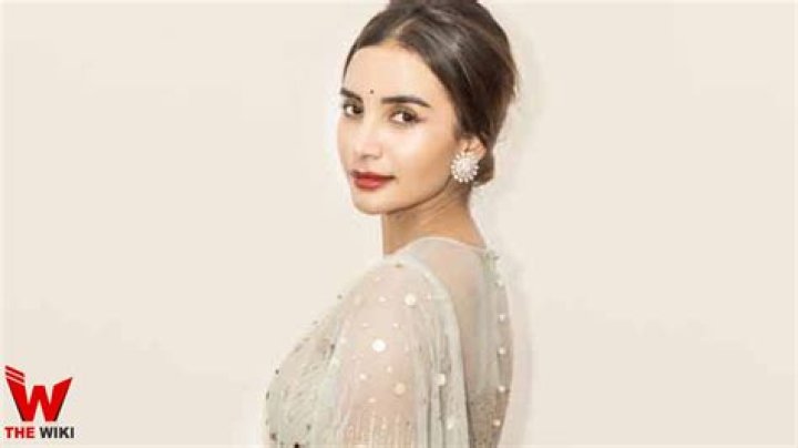 
Patralekha Height, Weight, Net Worth, Age, Birthday, Wikipedia, Who, Nationality, Biography 