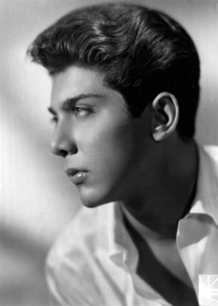 Paul Anka Height, Weight, Net Worth, Age, Birthday, Wikipedia, Who, Nationality, Biography