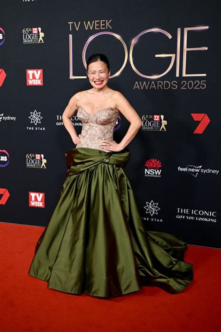 
Poh Ling Yeow Height, Weight, Net Worth, Age, Birthday, Wikipedia, Who, Nationality, Biography 