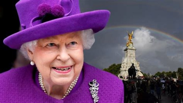 
Rainbow Shines Over Palace Of Westminster Eve Of Queen Elizabeth II’s Funeral 