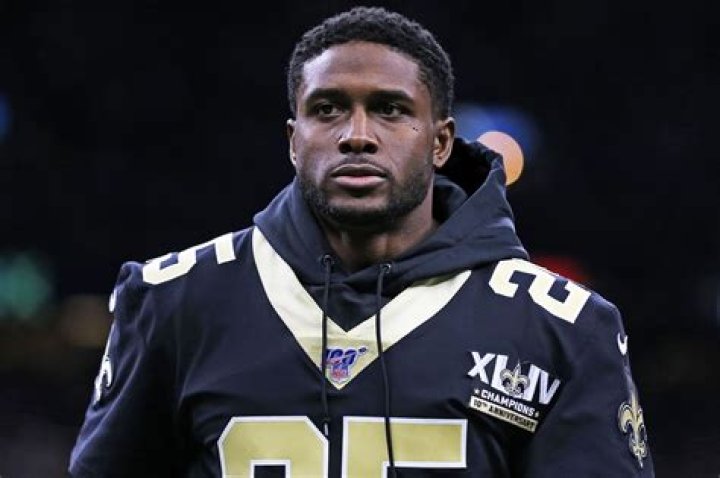 
Reggie Bush Says He Was ‘Spiritually Broken’ by Being in ‘Toxic’ Hollywood Spotlight 