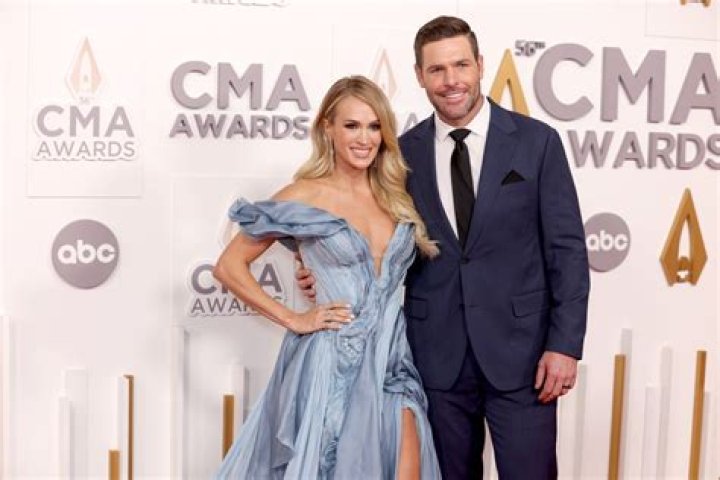 
Relationship Details About Mike Fisher And American Idol 4 Winner Carrie Underwood | Insights On His Stats, And Net Worth 