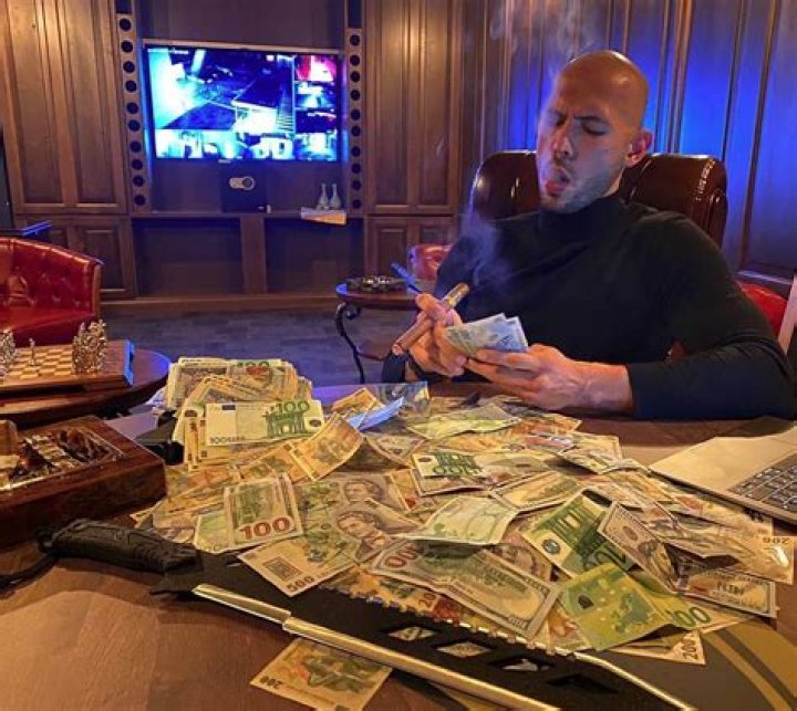 
Robb Wells Net Worth, Family Life and All The Ways He Made His Money 