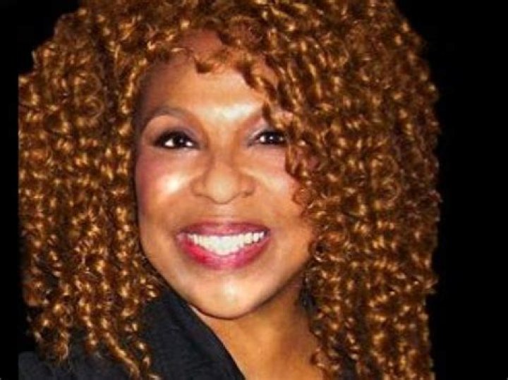 
Roberta Flack Has ALS, Making It ‘Impossible to Sing’ 