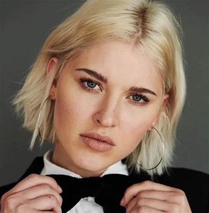 Sarah Grey Height, Age, Boyfriend, Biography, Wiki, Net Worth