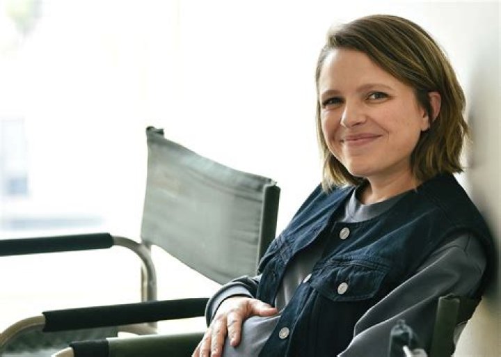 Sarah-Jeanne Labrosse Height, Weight, Net Worth, Age, Birthday, Wikipedia, Who, Nationality, Biography