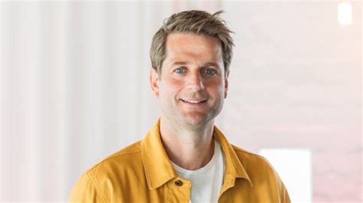 
Sebastian Siemiatkowski Height, Weight, Net Worth, Age, Birthday, Wikipedia, Who, Nationality, Biography 