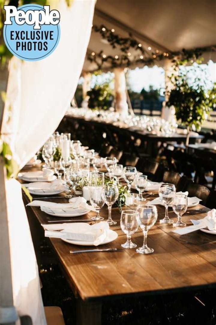 
Singer-Songwriter Emily Weisband Marries Dylan Toscano in Star-Studded Ceremony — See the Pics! 